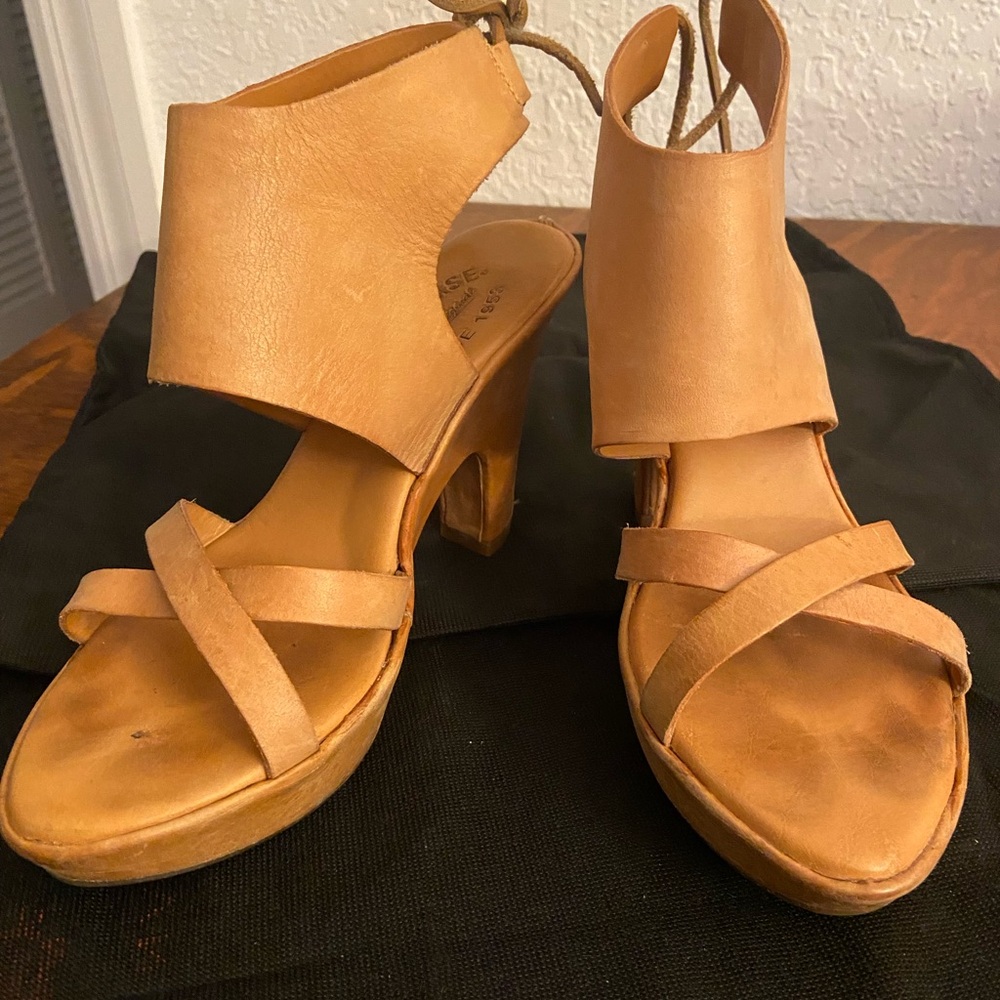 Kork-Ease sandals, natural color, size 7/38.
